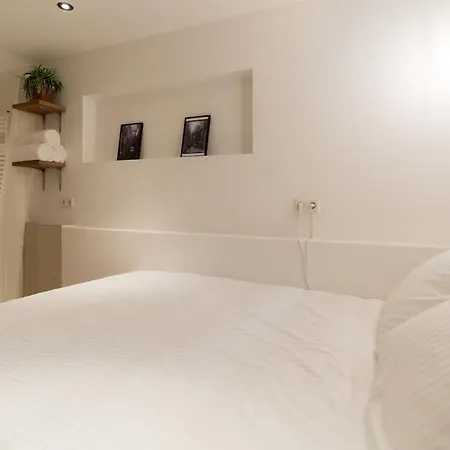 Апартаменты Saint Claire 3 Амстердам